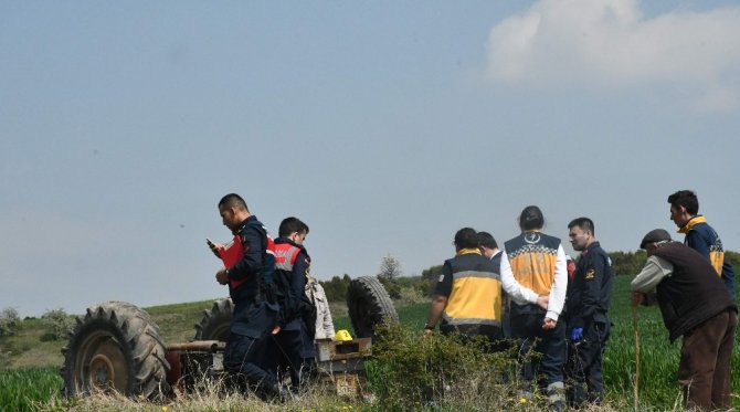 Tekirdağ'ın Ergene'de traktörün altında kalan çiftçi hayatını kaybetti