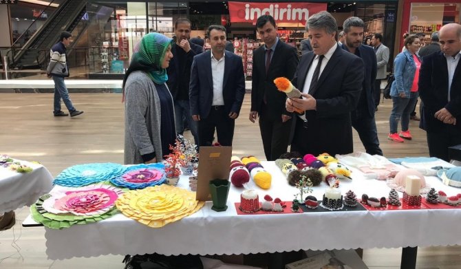 Özel öğrencilerden özel sergi