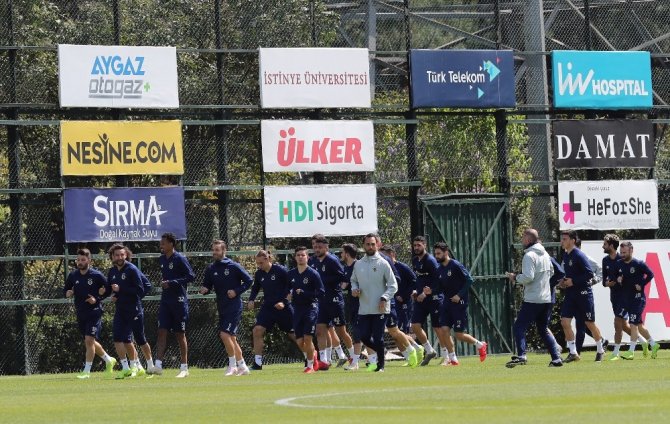 Fenerbahçe, Trabzonspor maçı hazırlıklarını sürdürdü 23 Nisan 2019