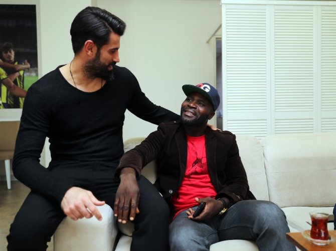 Fenerbahçe, Trabzonspor maçı hazırlıklarını sürdürdü 23 Nisan 2019