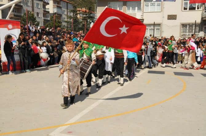Konya'nın Akşehir ilçesinde, 23 Nisan Ulusal Egemenlik ve Çocuk Bayramı coşkusu