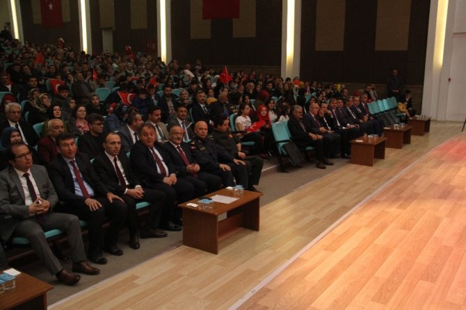 Konya'nın Beyşehir ilçesinde 23 Nisan Ulusal Egemenlik ve Çocuk Bayramı çeşitli etkinliklerle kutlandı.