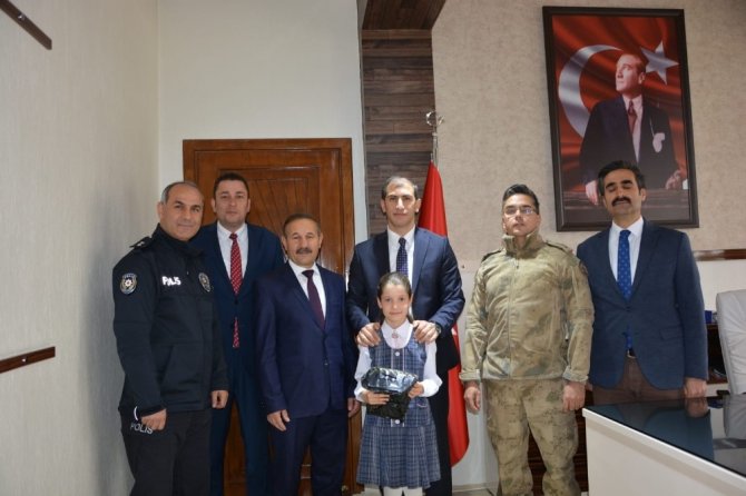 23 Nisan Ulusal Egemenlik ve Çocuk Bayramı bugün Aşkale'de düzenlenen törenlerle kutlandı