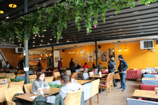 Kars'ta 37 ekip, 156 polisin katılımıyla asayiş uygulaması yapıldı.