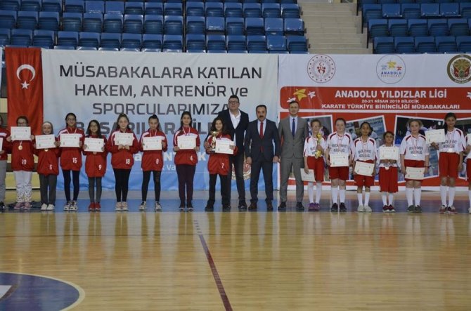 Bilecik'te Okul Sporları Basketbol İl Birinciliği müsabakaları sona erdi