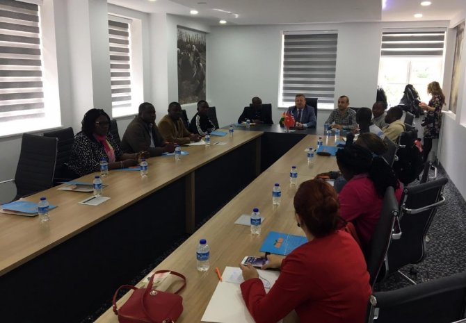 TİKA, Gana-Akra ve Liberya-Paynesville Belediyesi çalışanlarına park ve bahçecilik eğitimi verdi