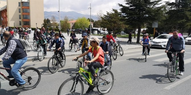 Yeşilay Erzincan Şubesi ile Bisikletçiler Derneğinden Yeşilay’dan bisiklet turu