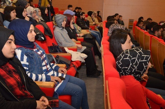 Binali Yıldırım Üniversitesinde konferans düzenlendi