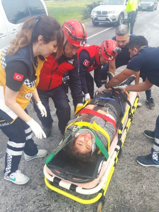 Balıkesir-İzmir çevre yolununda trafik kazası: 4 yaralı