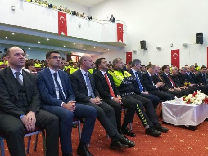 Bakan Soylu: "Türkiye uzun yıllardır, trafik güvenliği ile ilgili ciddi bir sorun yaşıyor"