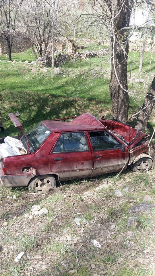 Erzurum'un Oltu İlçesi'nde meydana gelen trafik kazasında 2 kişi yaralandı.