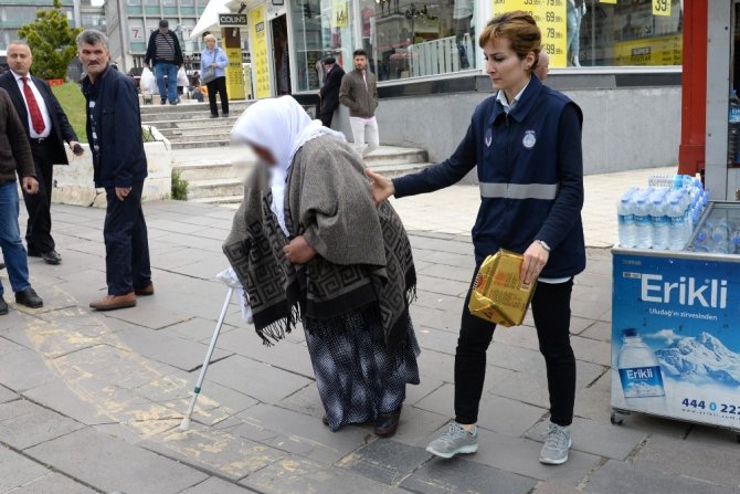 Başkent’te Belediyelere bağlı Zabıta ekiplerince dilenci operasyonu