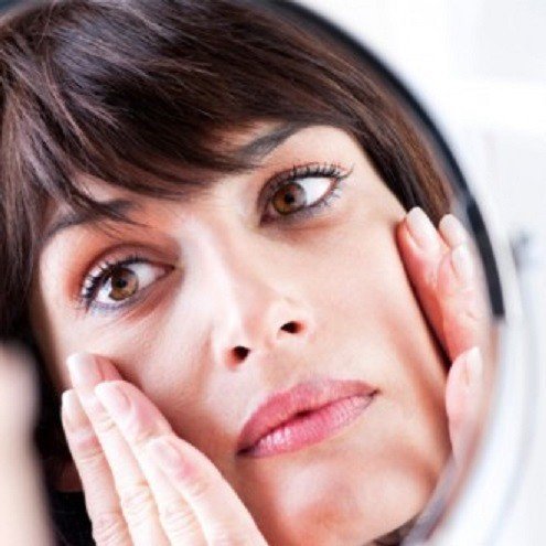 Estetik Cerrah Doç. Dr. Karaca Başaran,: Göz torbası deyip geçmeyin