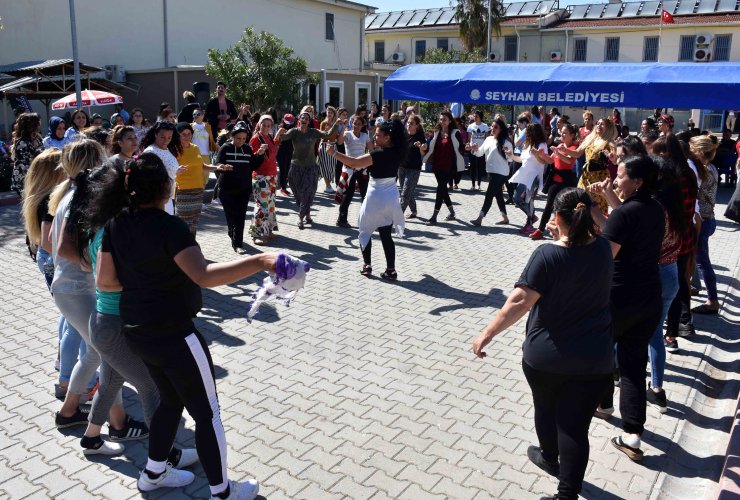 Karataş Kadın Açık Ceza İnfaz Kurumu'nda Kadın cezaevinde ‘Anneler Günü’ halayı