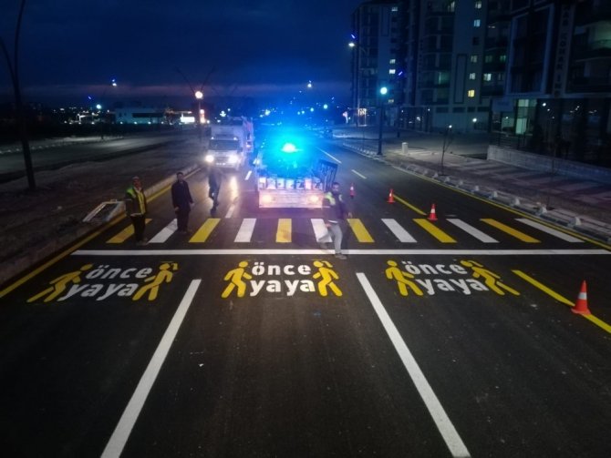 Malatya Büyükşehir Belediyesinden yaya öncelikli zemin uygulaması