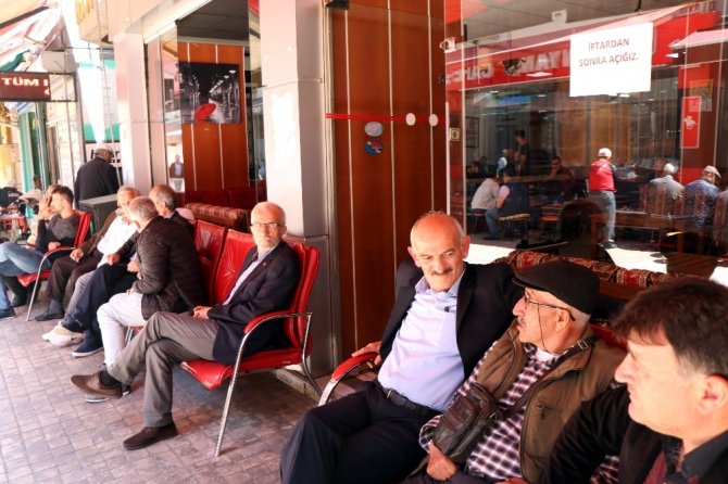 Samsun İlkadım ilçesinde çay ocaklarında Ramazan’da çay satılmıyor