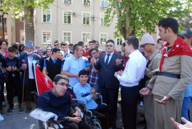 Tokat'ta engelli gençler Gurur ve hüznü bir arada yaşadılar