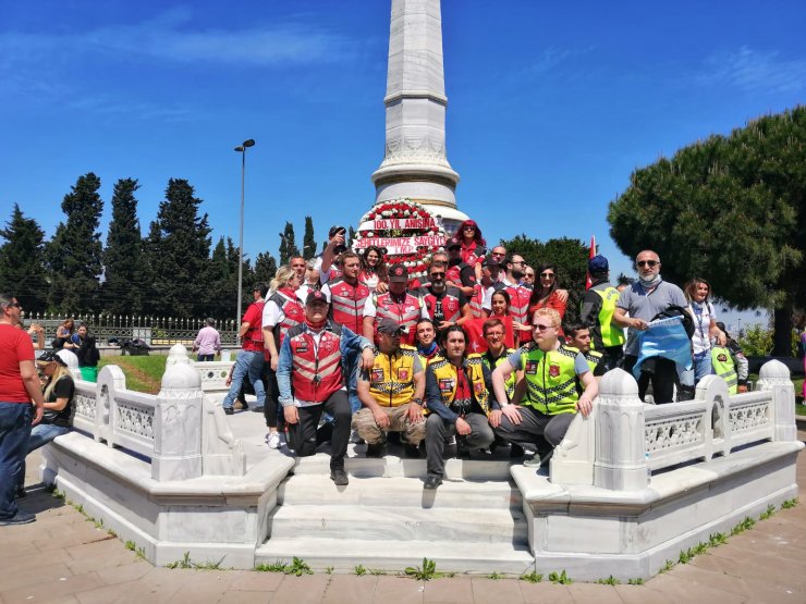 Yüzlerce motosikletlinin 15 Temmuz Şehitler Köprüsü'nden geçişi havadan fotoğraflandı