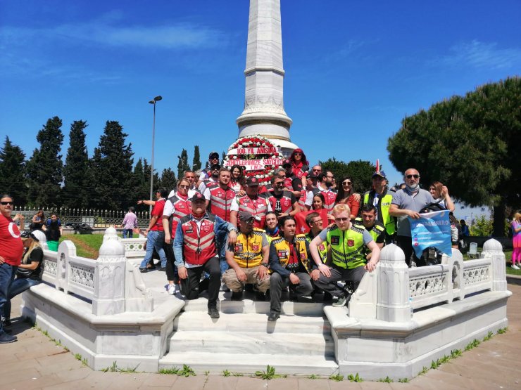 Yüzlerce motosikletlinin 15 Temmuz Şehitler Köprüsü'nden geçişi havadan fotoğraflandı