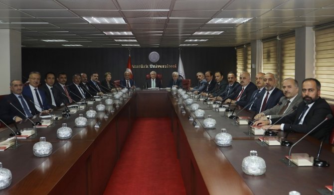 “100/2000 Projesi, Türkiye’yi bilimsel alanda söz sahibi olacak bir seviyeye taşıyacaktır”