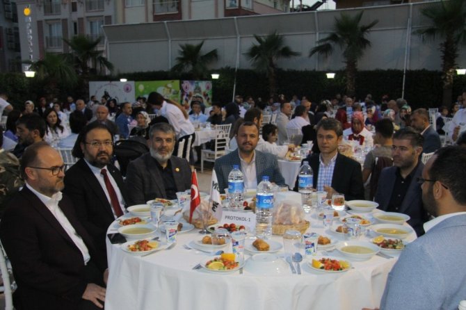 MÜSİAD Yönetim Kurulu Üyesi Özeken’den çağrı: "Gelin ülkemizin potansiyeline ve kendi gücünüze güvenin"