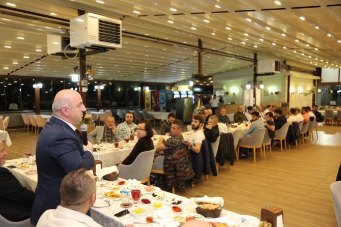 "Yatırımlarda bir yılı heba edip, önümüzdeki dört yılı kurtaracağız"