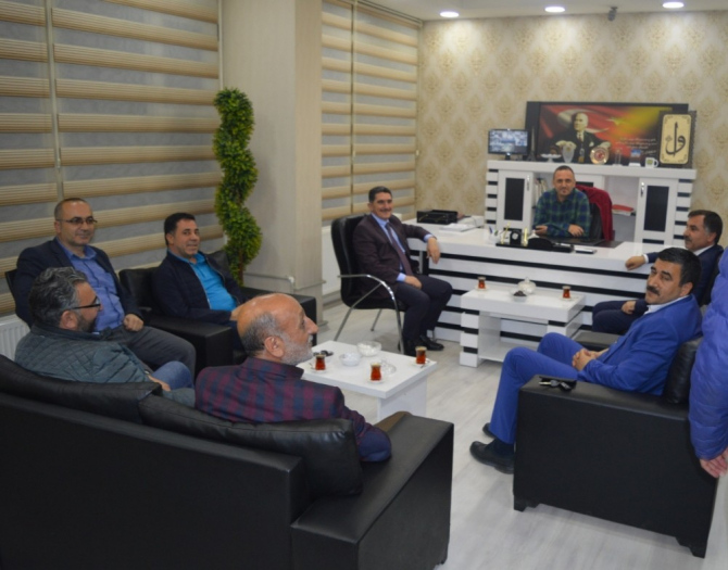 AK Parti heyetinden Gazeteci Ahmet Genç’e ziyaret