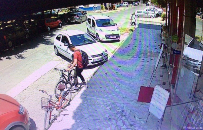 Kendi bisikleti gibi götürdü, görenlere pes dedirtti