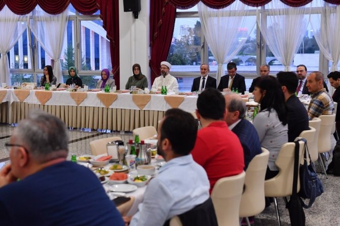 “Muhtacın yardım almaya ihtiyacı olduğu gibi, imkanı olanın da yardım etmeye ihtiyacı var”