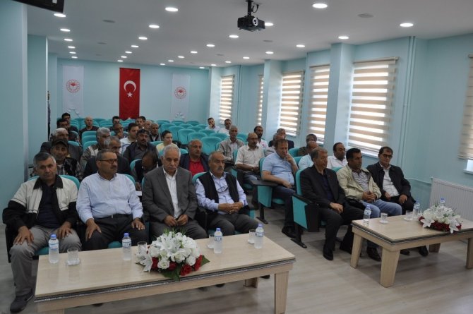 Kars’ta “Etçi Irklar ve Melezlerinin Yaygınlaştırılması, Sürü Büyütme ve Yenileme Desteklemesi” toplantısı