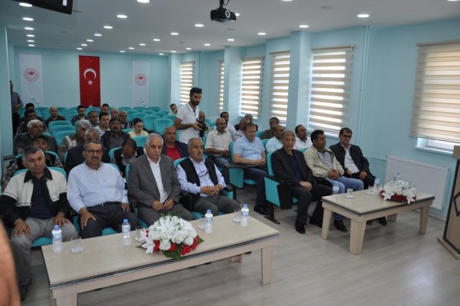 Kars’ta “Etçi Irklar ve Melezlerinin Yaygınlaştırılması, Sürü Büyütme ve Yenileme Desteklemesi” toplantısı