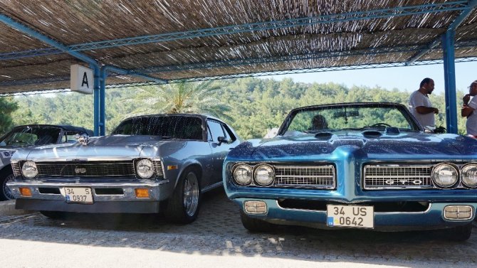 Milyon dolarlık klasik araçların yarışacağı "Tarihi Batı Anadolu Rallisi" Bodrum’dan start aldı