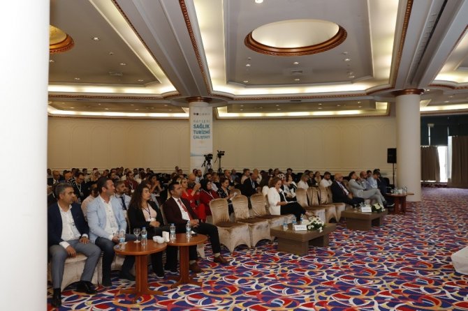 Sağlık Turizmi Çalıştayı, konunun uzmanlarının katıldığı panelle devam etti