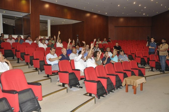 CHP’lilerin Suriyelilere sahil yasağı önerisi meclisten geçmedi