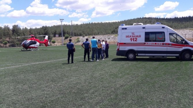 Sinop’ta trafik kazası! Yaralı, ambulans helikopterle Samsun'a sevk edildi