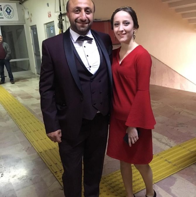 Cep telefonunu elinden aldığı gerekçesiyle eşine kızıp evi terk etti! 12 G