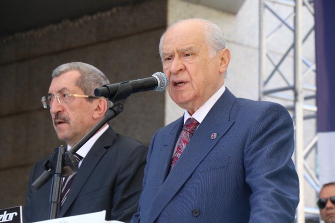 MHP lideri Bahçeli: "AB’yle bir yol ayrımına gelinmiştir, bir karar arifesinde olduğumuz açıktır"