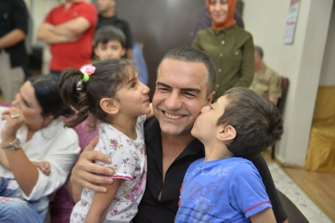 Berdan Mardini, ’Musa Cihaner Çocuk Evleri’nde, koruma altındaki çocukları unutmadı