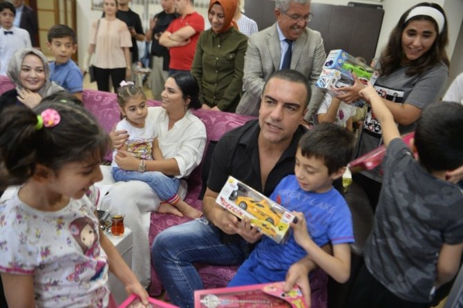 Berdan Mardini, ’Musa Cihaner Çocuk Evleri’nde, koruma altındaki çocukları unutmadı