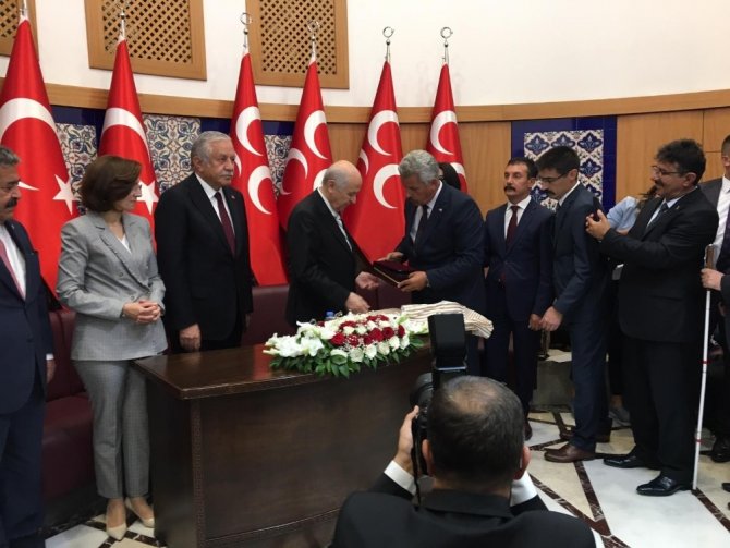 MHP lideri Bahçeli: "Cumhurbaşkanlığı Hükümet Sistemi’nin devamlı arkasındayız"