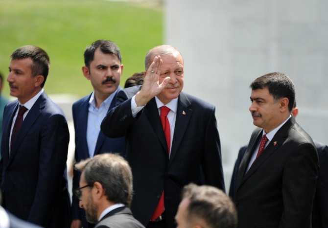 Cumhurbaşkanı Erdoğan’dan Ahmet Davutoğlu’na: “Bagajlarında ne varsa ortaya dökmelerinde fayda var”