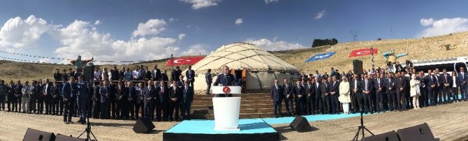 Cumhurbaşkanı Erdoğan: “Her karışında bir yiğidin yattığı bu mübarek topraklarda olmanın heyecanı yaşıyoruz”