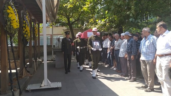 Kıbrıs gazisi Erol Işık son yolculuğuna uğurlandı