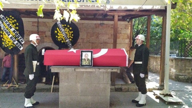 Kıbrıs gazisi Erol Işık son yolculuğuna uğurlandı