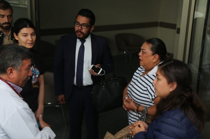 Kayseri’de babasını tedavi ettiren Meksikalı Godino, "Babamın damarlarında artık Türk kanı var"