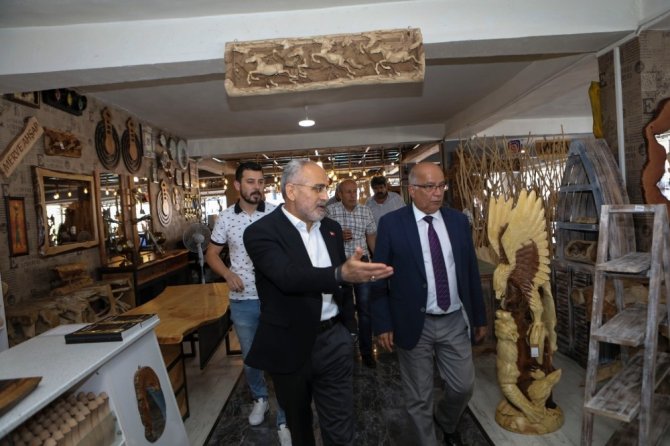 “Kürt bacımız, kalu beladan bu yana kardeşliğimizin ve bin yıllık birlikteliğimizin gereğini yapmıştır”