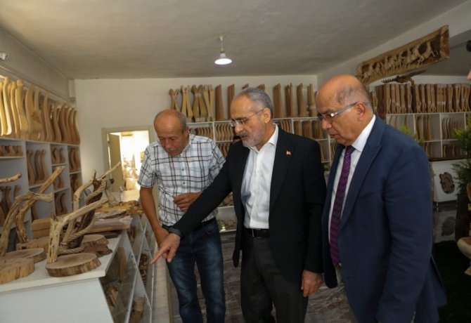 “Kürt bacımız, kalu beladan bu yana kardeşliğimizin ve bin yıllık birlikteliğimizin gereğini yapmıştır”