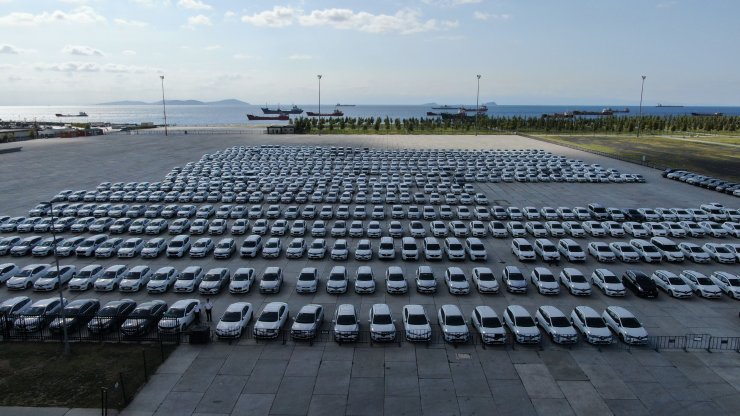 Yenikapı'da sergilenen lüks araçlarla ilgili İBB Başkan vekilinden açıklama