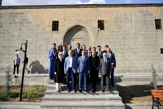 Cumhurbaşkanlığı kültür ve sanat politikaları kurulu eylül ayı ikinci toplantısını Hakkari’de yaptı