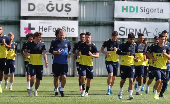 Fenerbahçe Lig'in 4. haftasında Alanyaspor maçı hazırlıklarını sürdürdü